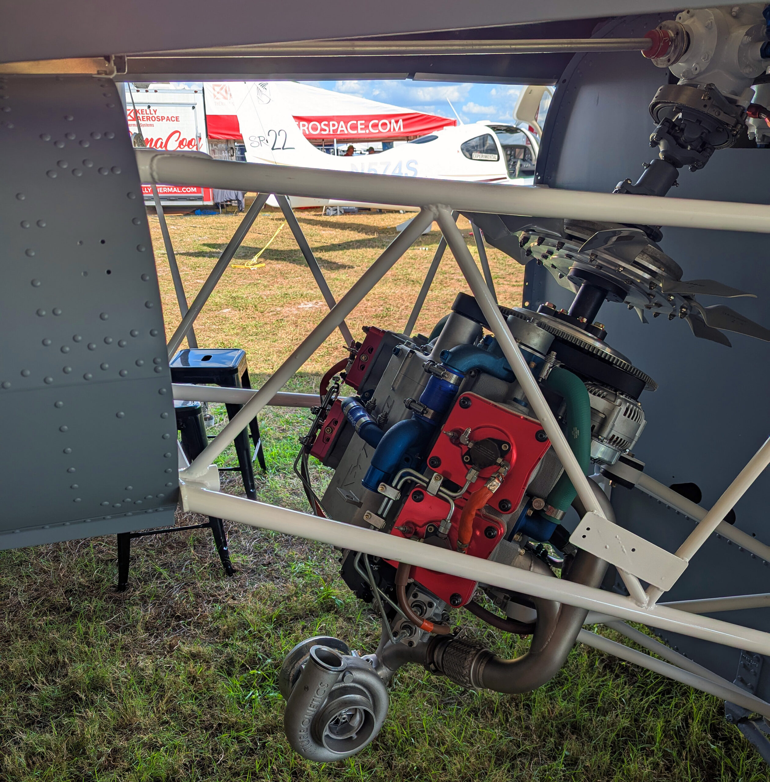 Apeiron with the DeltaHawk engine installed